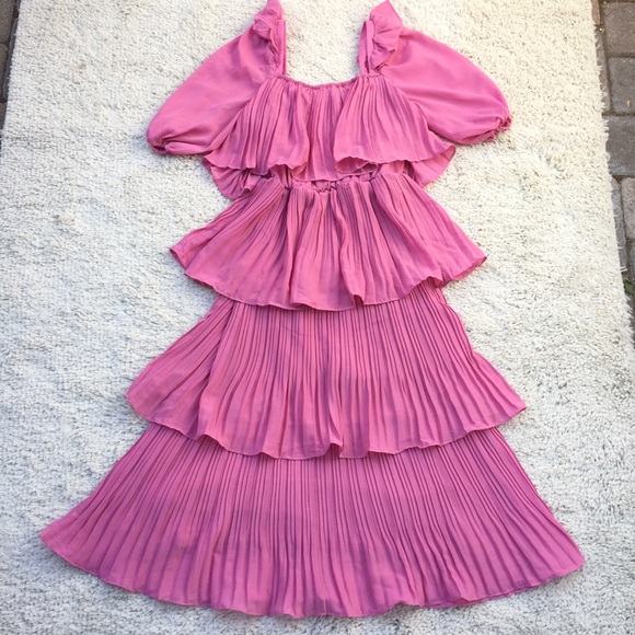VICI Rehearsal Tiered Plisse Midi Dress